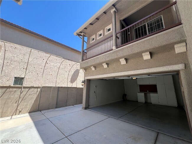 Building Photo - 9460 Glendora Valley St