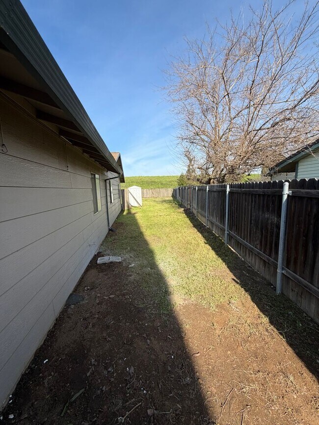 Building Photo - *NA114-Gill,Ravinderjit