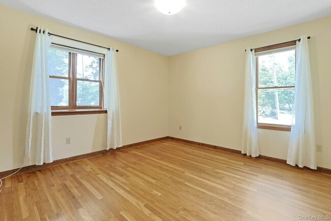 Building Photo - 99 New Hempstead Rd