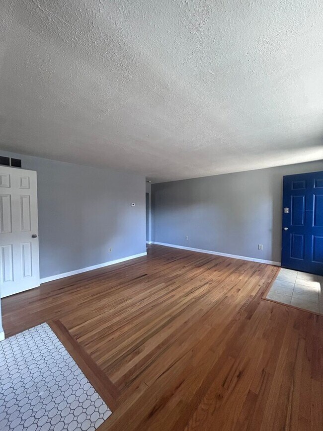 Building Photo - ter1220