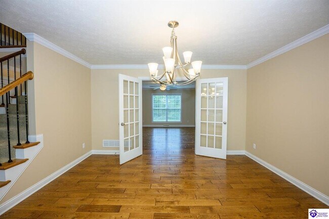 Building Photo - 114 W Mandarin Ct