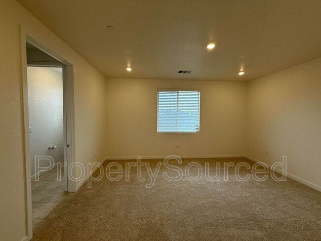 Building Photo - 1753 Lacey Ave