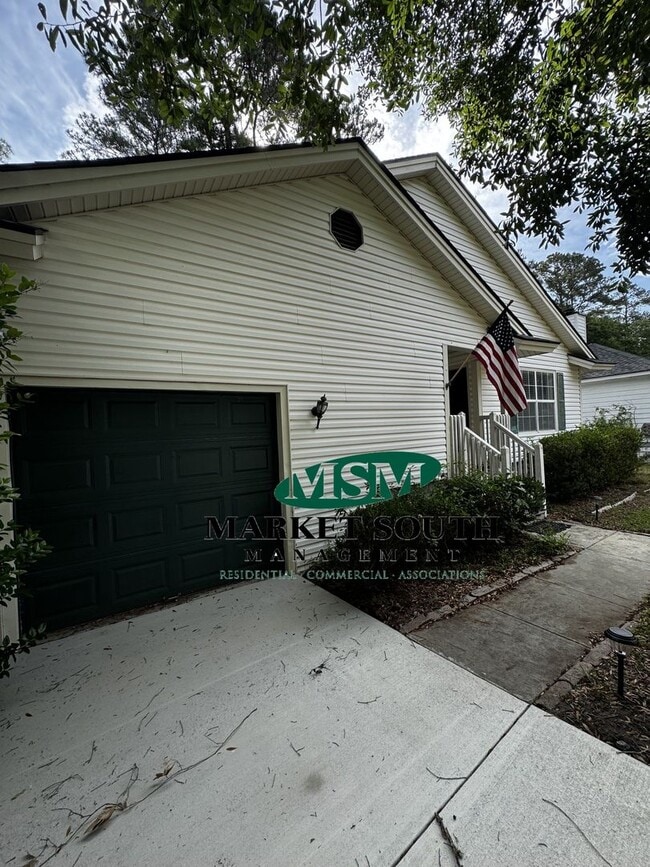 Building Photo - 212 Sugar Mill Dr