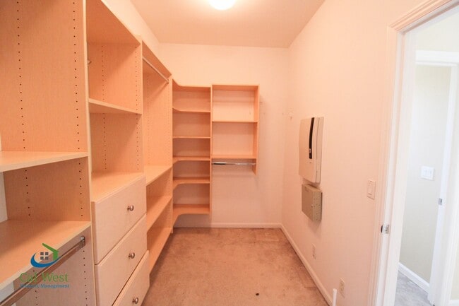 Building Photo - $4895 - Beautiful and Quiet 4Bd / 2.5Ba ho...