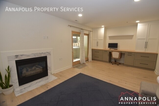 Building Photo - 1107 Brassie Ct