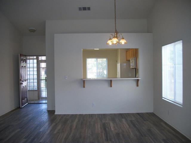 Building Photo - 642 Kensington Cir