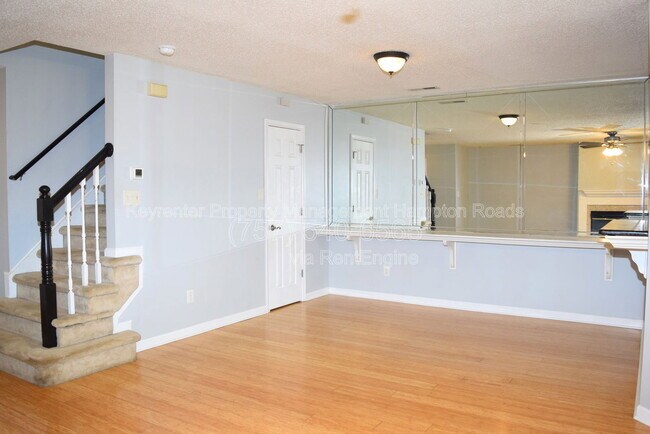 Building Photo - 3809 Peppercorn Way