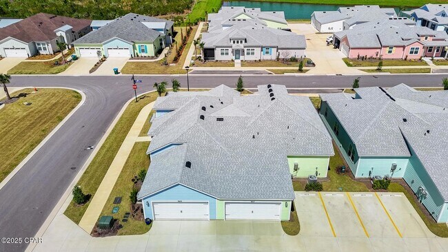 Building Photo - 9017 Parrot Pl