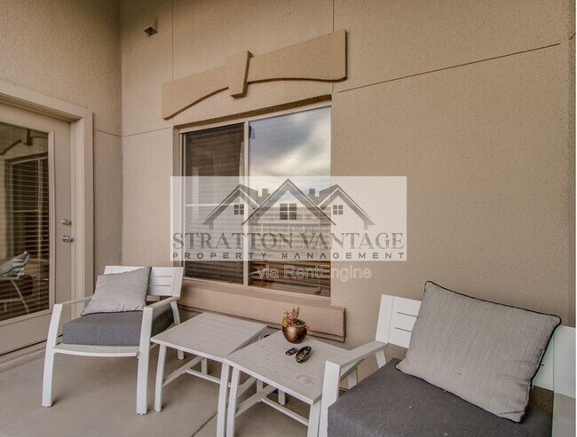 Building Photo - 5350 E Deer Valley Dr