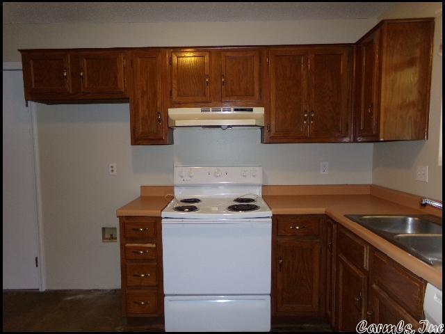 Building Photo - 49 Oak Forest Pl