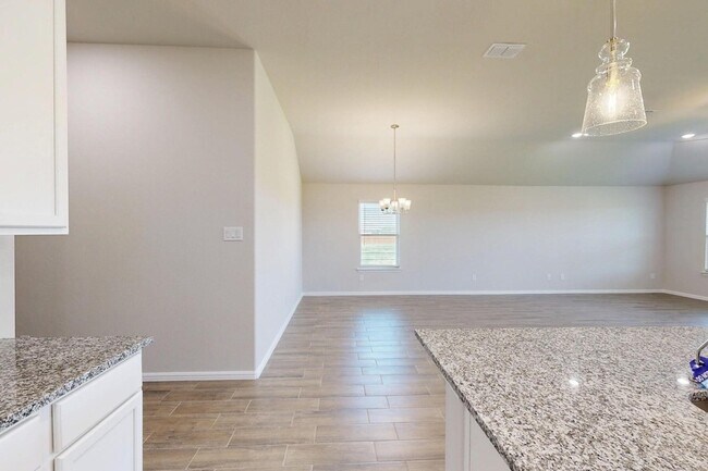 Building Photo - 1704 Gulin St