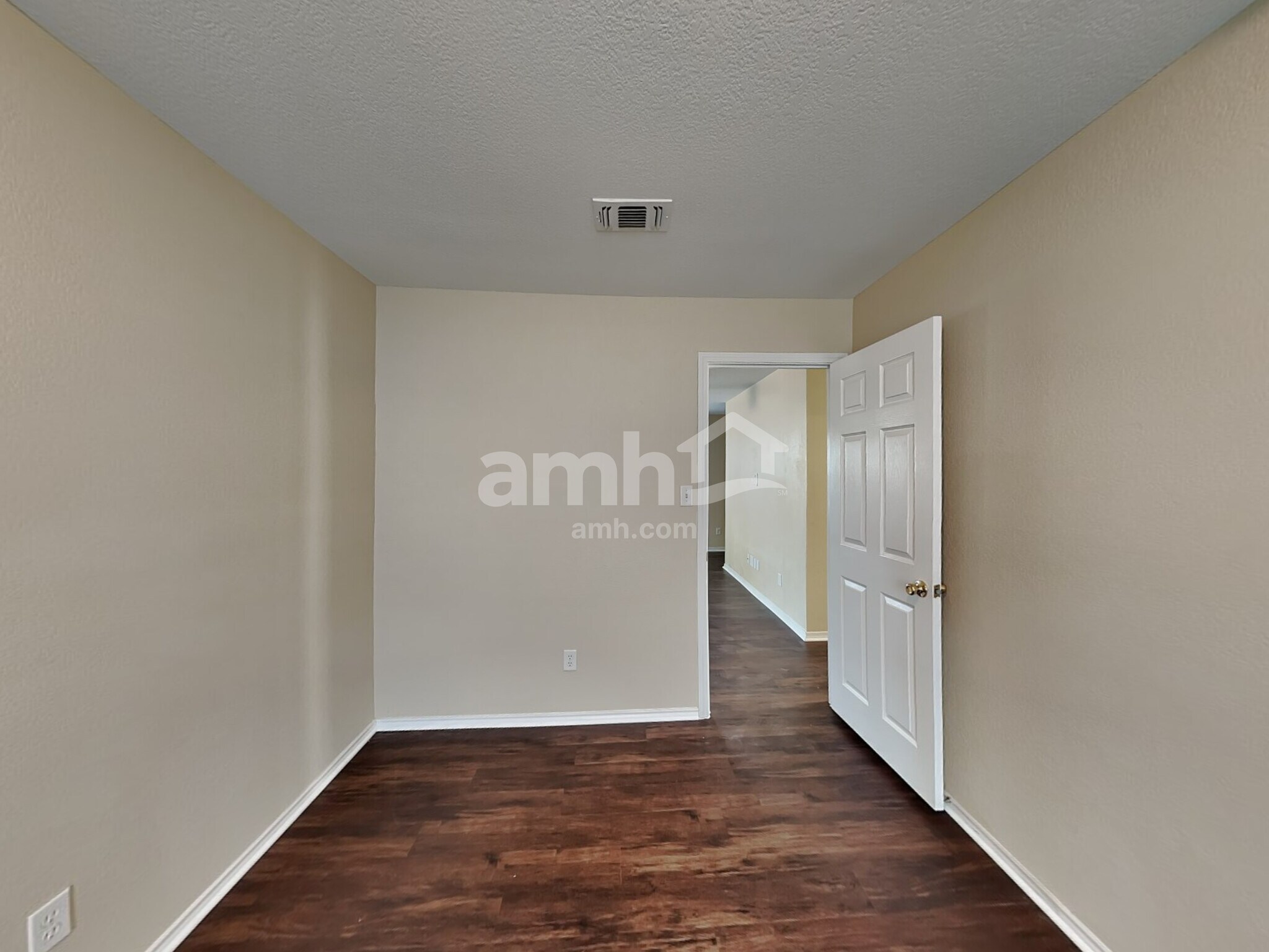 Building Photo - 2711 Candleridge Drive