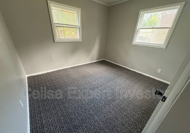 Building Photo - 404 Pursley Dr
