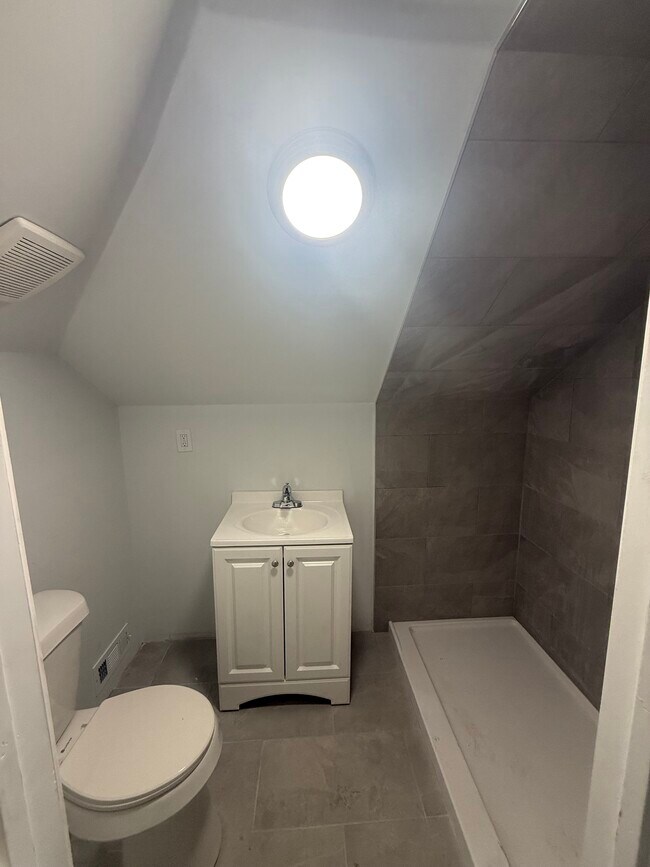 Building Photo - 21678 Bennett St