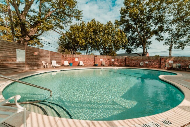 Building Photo - 4866 Milwee St