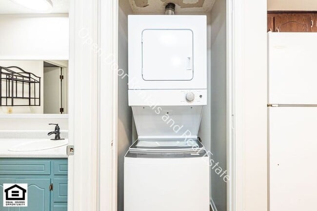 Building Photo - 4111 Harris Rd