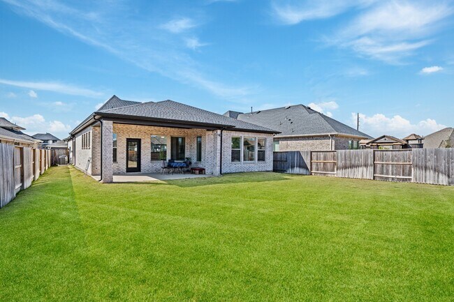 Building Photo - 7415 Denali Dr