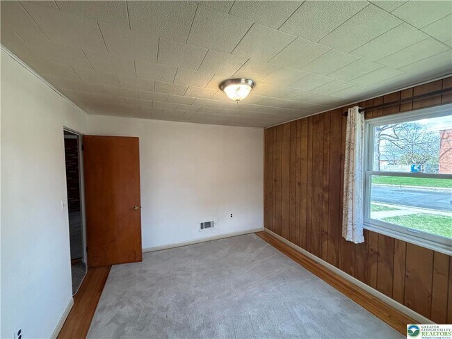 Building Photo - 662 Minor St