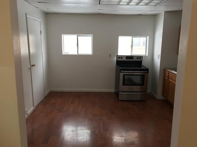 Building Photo - 29 Cottage St