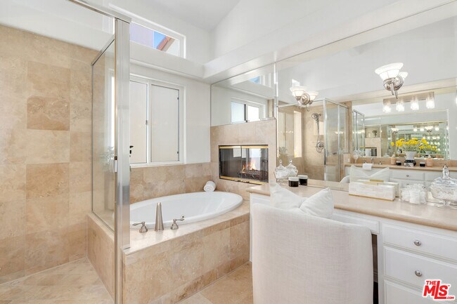 Building Photo - 6436 Lunita Rd