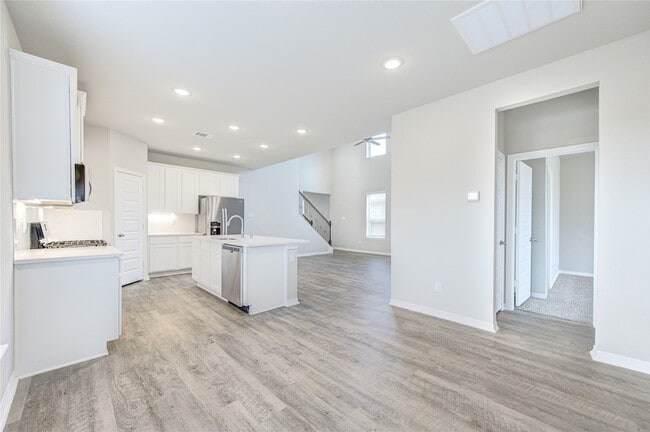 Building Photo - 821 Laguna Grn Ln