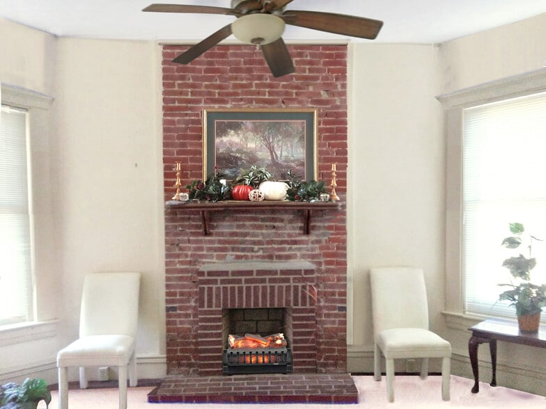 Living room FIREPLACE - 1300 S 3rd St