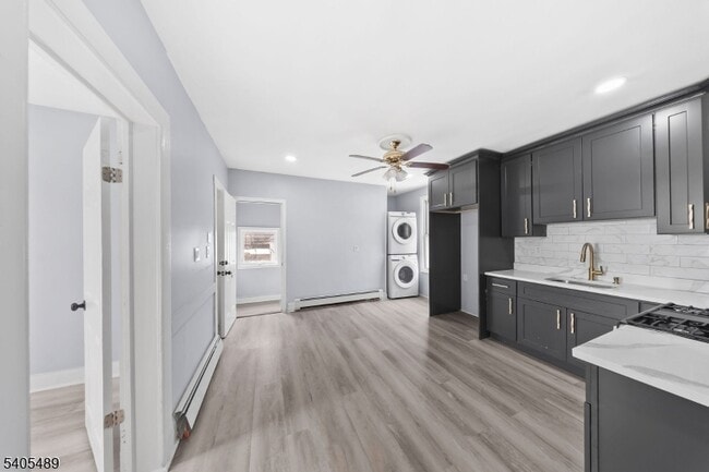 Building Photo - 437 Morrissee Ave