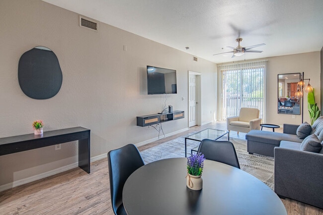 Building Photo - 1275 E University Dr