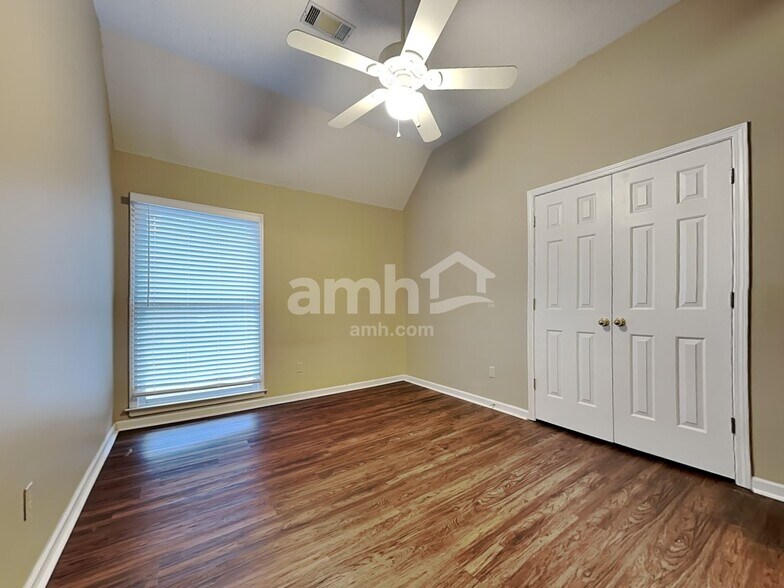 Building Photo - 1226 Sweetie Dr