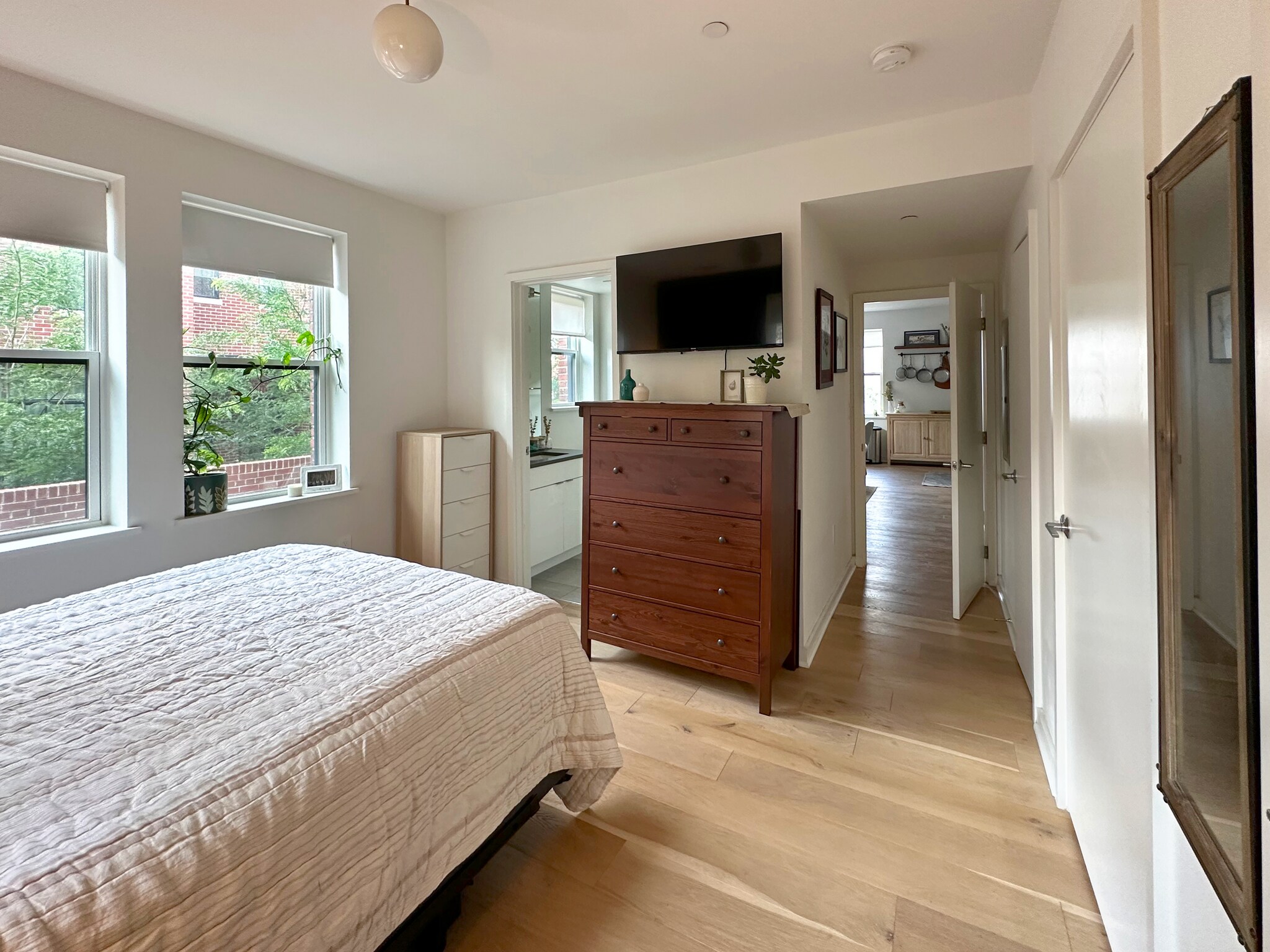 Master Bedroom - 129 W St NW