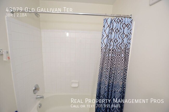 Building Photo - 43079 Old Gallivan Terrace