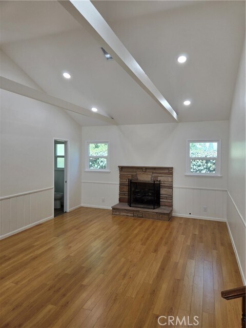 Building Photo - 14001 Dunrobin Ave