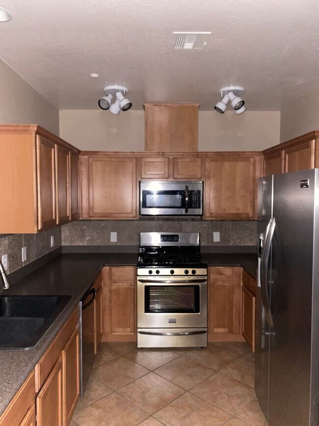 Building Photo - 6695 Caporetto Ln