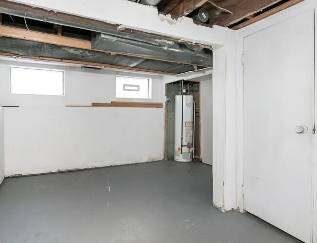 Building Photo - Updated 4 bedroom in Roseville