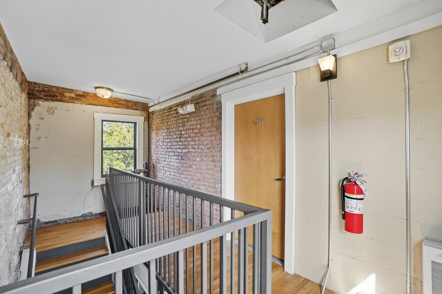 Building Photo - 1412 Republic St