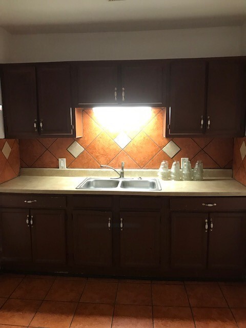 Building Photo - 7038 Quince St