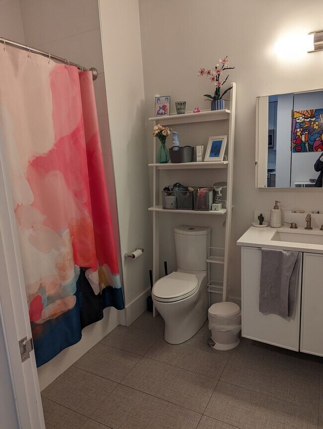 Building Photo - Jamaica Plain luxury 1 bedroom penthouse f...