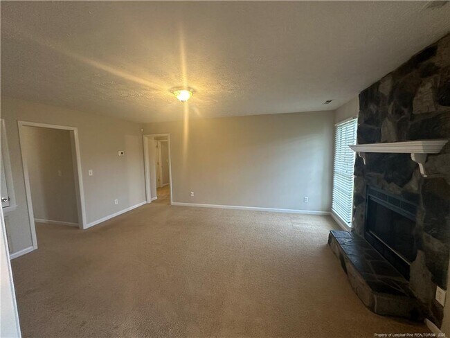Building Photo - 7850 Penelope Dr