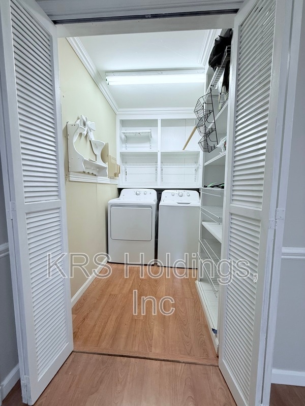 Building Photo - 715 White Oak Dr