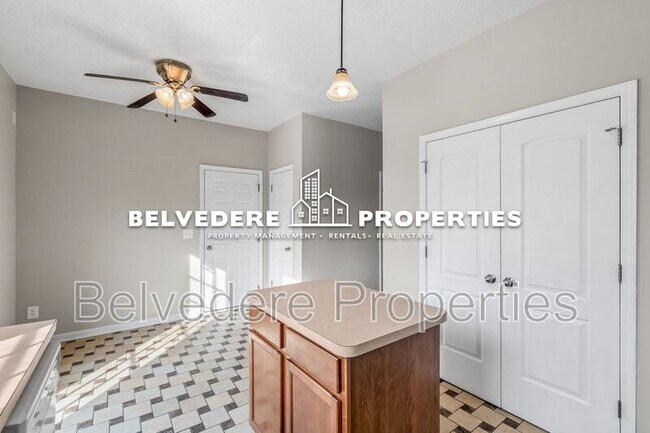 Building Photo - 1434 Waverly St