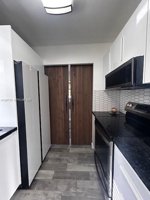 Building Photo - 8002 Lagos De Campo Blvd