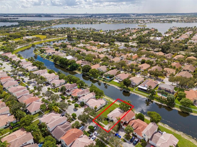 Building Photo - 18866 SW 28th Ct