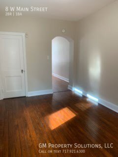 Building Photo - Renovated  2 Bed 1 Bath Townhome  For Rent!