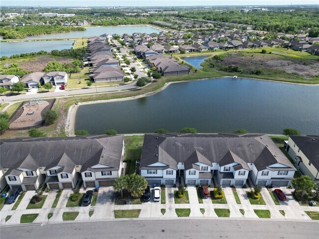 Building Photo - 9136 Hillcroft Dr