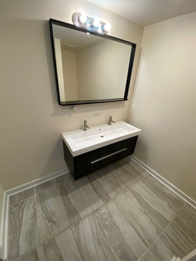 Building Photo - 5110 Arch St