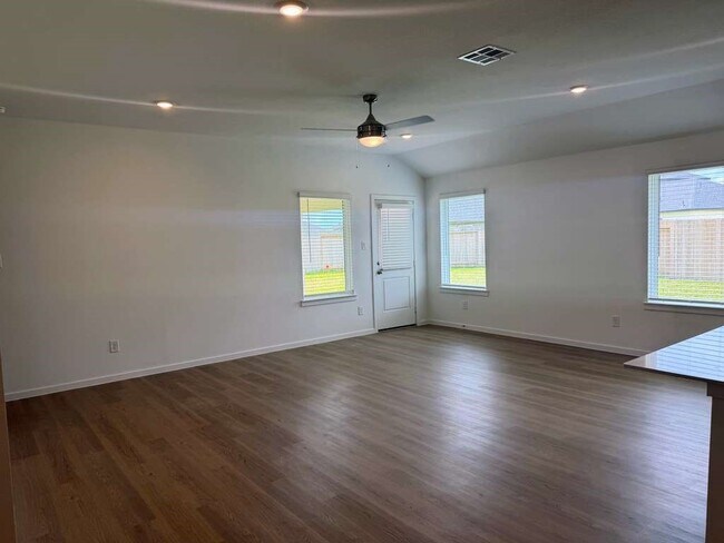 Building Photo - 9042 Shady Cabana Wy