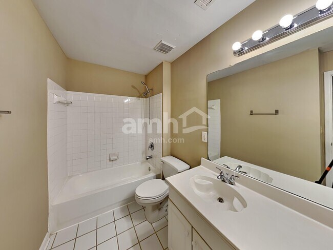 Building Photo - 4727 Cedar Wood Dr SW