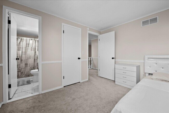 Building Photo - 6155 Porteridge Ln
