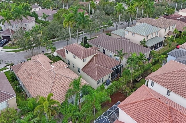 Building Photo - 1725 Winterberry Ln