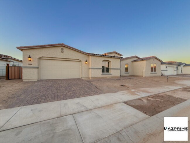 Primary Photo - Expansive 6/5.5 Queen Creek House - Luxury...